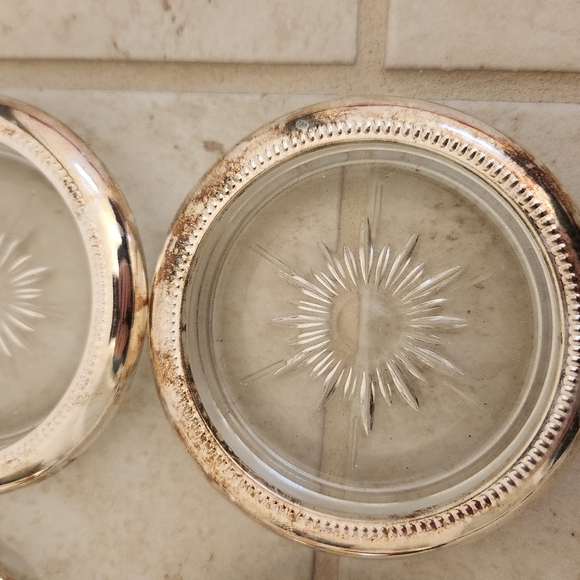 Vintage Silver Plate Glass and Silver Plated Coasters Starburst Pattern Set Of 4 - Picture 2 of 6